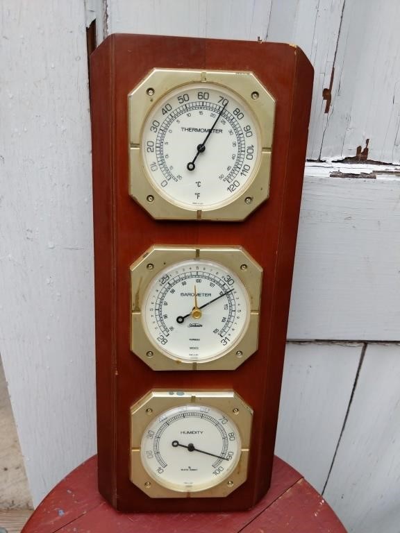 Vintage Sunbeam thermometer, barometer, humidity | Harmeyer Auction &  Appraisal Co.