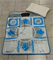 Nintendo Wii Fit Board & DDR Game Mat