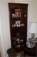 2 Corner Cabinets