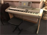 Yamaha Portable Grand Dgx 500 Keyboard W/ Bench