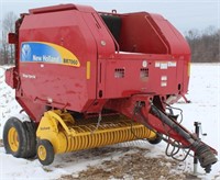 NH BR7060 Silage Special round baler