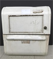 Vintage metal paper towel dispenser