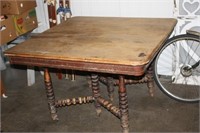 Antique Bobbin Turned Leg Table 46 x 48 x 30H