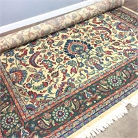 15 BY 10 FOOT AREA RUG IN GOOD CONDITION