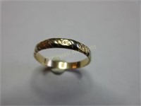 10K yellow gold ring