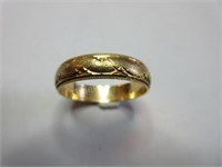 10K yellow gold ring