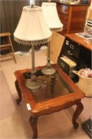 End table and lamps
