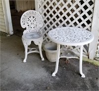 OUTDOOR PLASTIC PATIO TABLE AND CHAIR