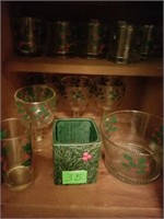 HOLLY CHRISTMAS CABINET