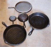 5 pieces cast iron: Griswold "0" & "3" skillets