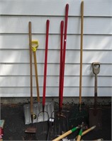 Shovels, Forks, Trimmers & Edging