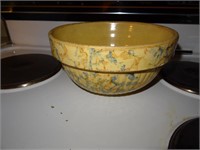 Red Wing Saffron Ware 8-3/4" Mixing Bowl