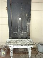 Rustic table
, door