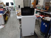 Kenmore Mini Fridge with Microwave and Waste
