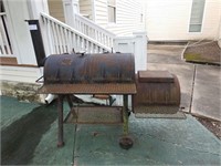 LARGE STEEL SMOKER AND GRILL