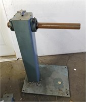 Free Standing Spindle