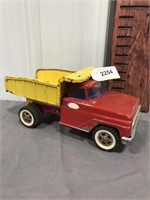 Tonk red truck w/yellow dump box