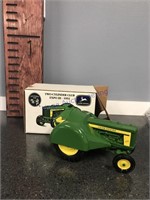 ERTL JD 620 Orchard Tractor