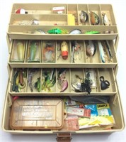 FISHING TACKLE BOX WITH LURES/JIGS/HOOKS