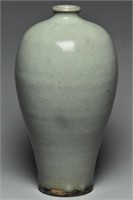 A SONG DYNASTY JUNYAO VASE MEIPING AND BOX