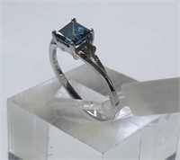 10K Gold Diamond (0.55ct) Diamond (0.05ct) Ring