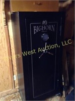 Big Horn Classic 24-Gun Vault. Keypad Entry