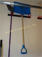 Snow shovel & broom