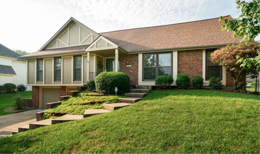 Real Estate Auction: 4 Bedroom, 3 Bath Verona Hills