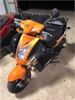 2015 Kymco Agility 50 moped, 145 miles, title,