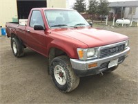 1990 TOYOTA Pick-Up, 4wd