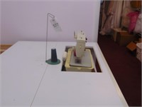 Bernini Sewing Machine with table