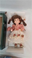 GEPPEDDO porcelain doll dress with roses