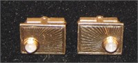 14 kt Yellow Gold Cuff Links.