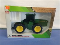 1/32 Ertl Battery Operated JD Tractor