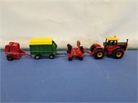 1/64" Versatile 950 Tractor W/ Equipment