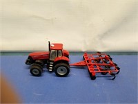 1/64" Case Tractor & Disc