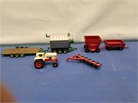 1/64" Agri-King Tractor W/ Equipment