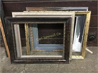 LOT W/4 PICTURE FRAMES