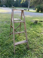 4' Wood Step Ladder