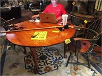 MAPLE ROUND TABLE WITH 5 CHAIRS