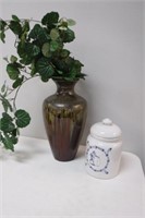Vase w/ Ivy & Cookie Jar