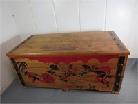 *Vintage Wood Children's Treasure Chest Toy Box