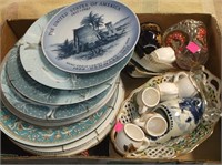COLLECTOR PLATES, BLUE DELFT, CUPS