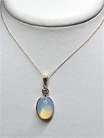 $2200. 10/14KT Gold Opal(App 4ct) & Dia Necklace