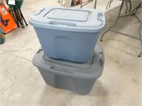 Set of Plastic Totes with Lids