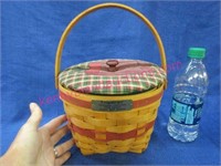 94 longaberger jingle bell basket with lid