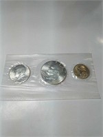 Silver Uncirculated Bicentennial coin set.
