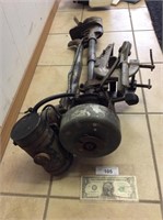 Vintage boat motor. Untested and no info/capacity