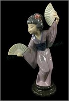 Lladro Porcelain #4991 Japanese Girl With Fans