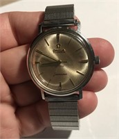 MEN'S VINTAGE OMEGA "SEAMASTER" WATCH